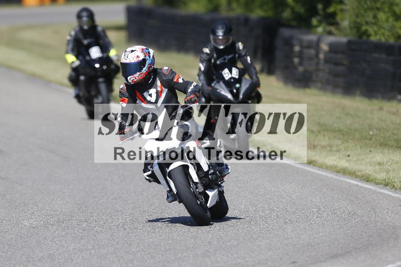 /15 22.05.2026  Plüss Moto Sport  Discover the Bike ADR /Gruppe gruen - Bike 1/4